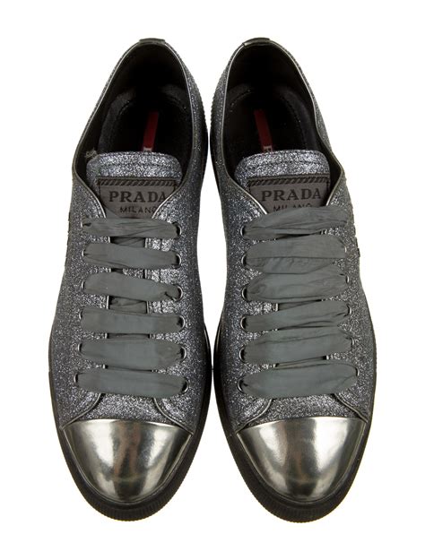 prada gym shoes